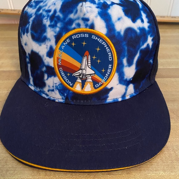 Preowned Men’s “NASA “ Hat/Cap. Mesh Back Snap Back. Adjustable Blue/Logo - Picture 9 of 9